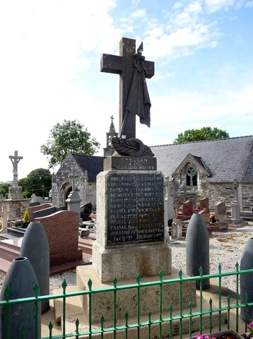 Le monument aux morts de Tréogan